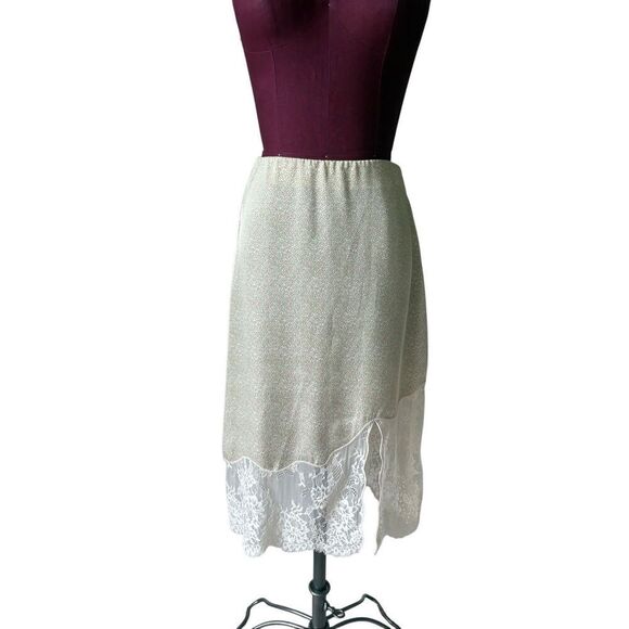 Aritzia Wilfred Sonnet ditsy Floral Lace Skirt size 2 Green - Picture 3 of 14